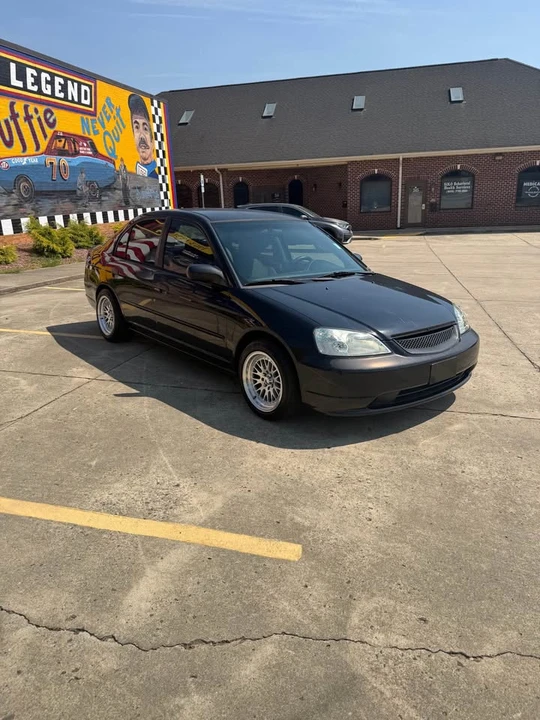 2001 Honda Civic 7th Gen - Image 2 of 9