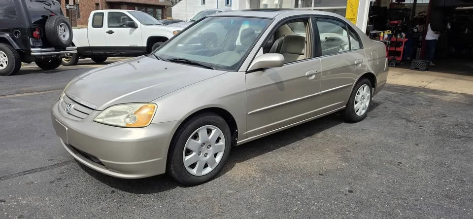 2001 Honda Civic 7th Gen - Image 2 of 14
