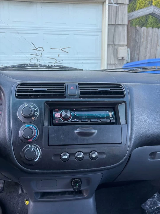 2001 Honda Civic 7th Gen - Image 6 of 10