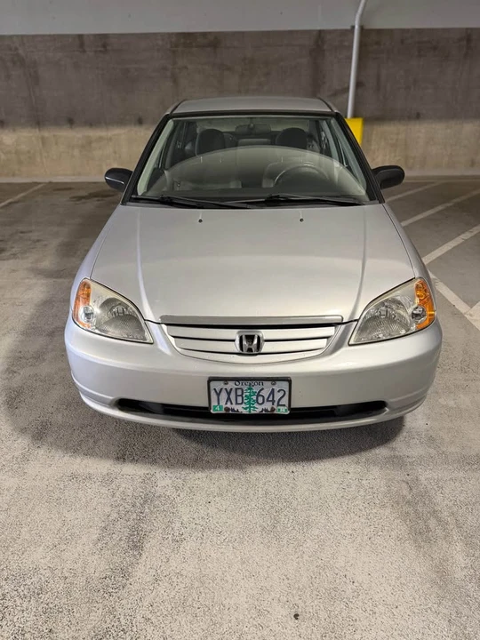 2001 Honda Civic 7th Gen - Image 2 of 12