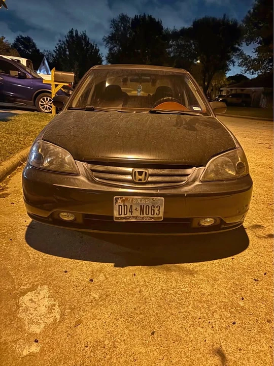 2001 Honda Civic 7th Gen - Image 2 of 9