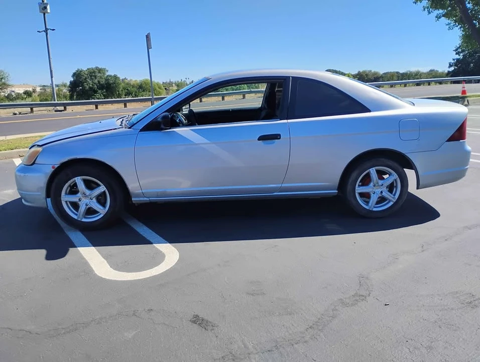 2001 Honda Civic 7th Gen - Image 4 of 12