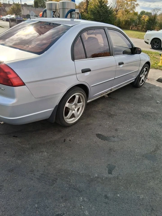 2001 Honda Civic 7th Gen - Image 3 of 4