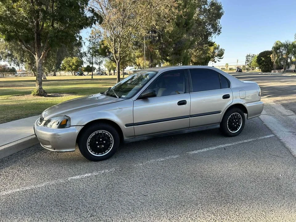 2001 Honda Civic 7th Gen - Image 6 of 14