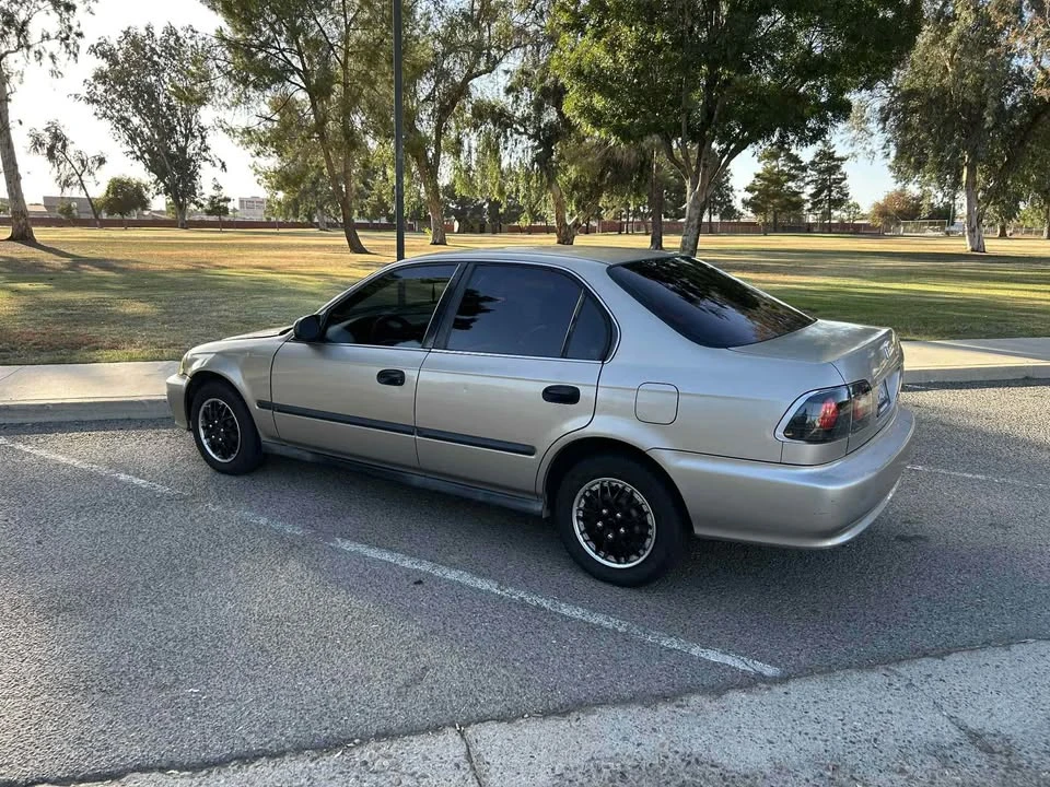 2001 Honda Civic 7th Gen - Image 3 of 14