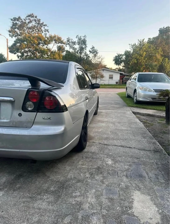 2001 Honda Civic 7th Gen - Image 11 of 13