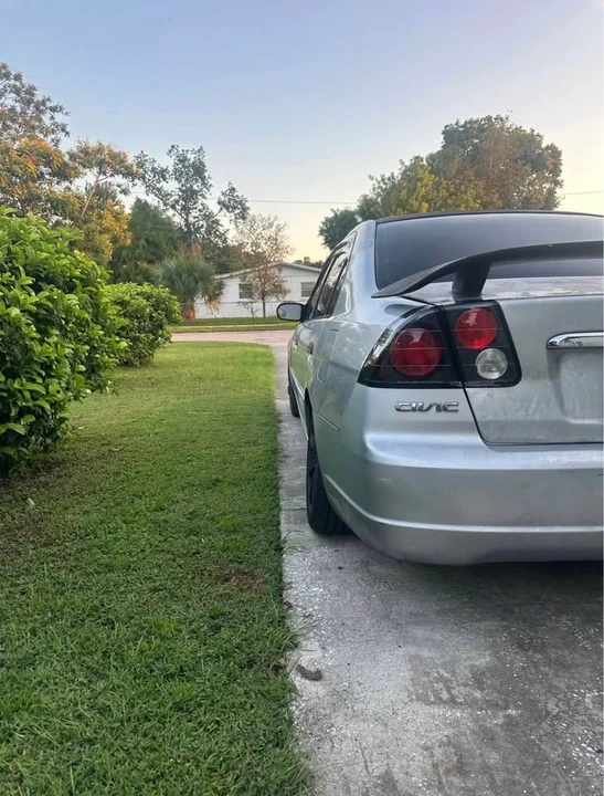 2001 Honda Civic 7th Gen - Image 12 of 13