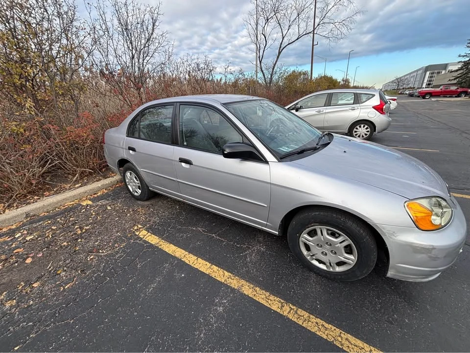 2001 Honda Civic 7th Gen - Image 2 of 12