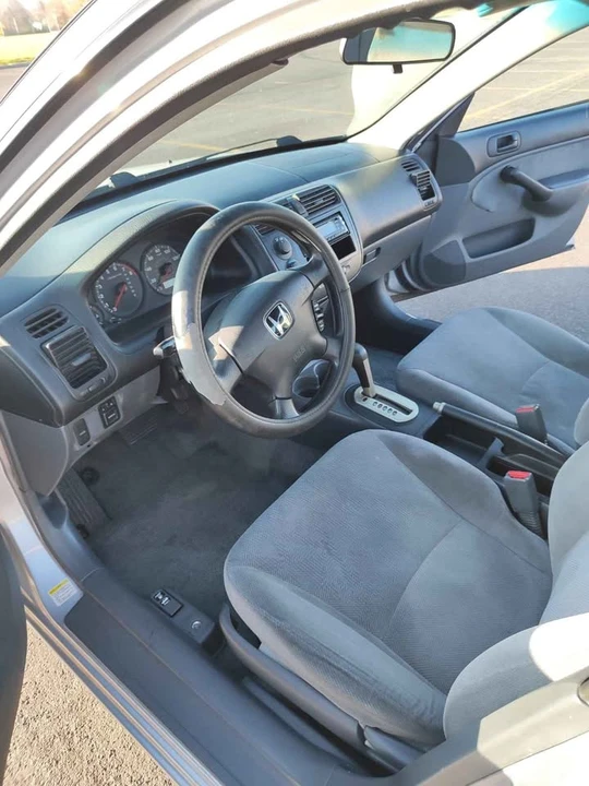 2001 Honda Civic 7th Gen - Image 2 of 10