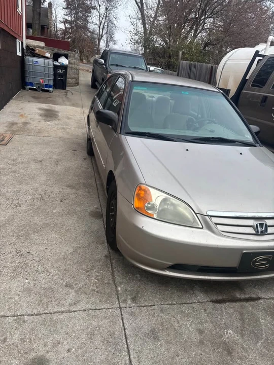 2001 Honda Civic 7th Gen - Image 2 of 7