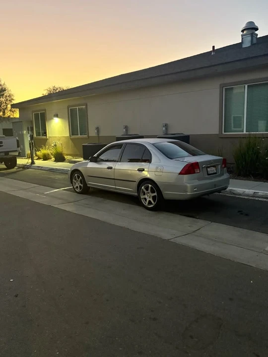 2001 Honda Civic 7th Gen - Image 2 of 2