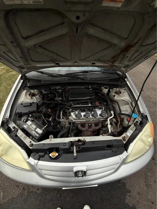 2001 Honda Civic 7th Gen - Image 2 of 11