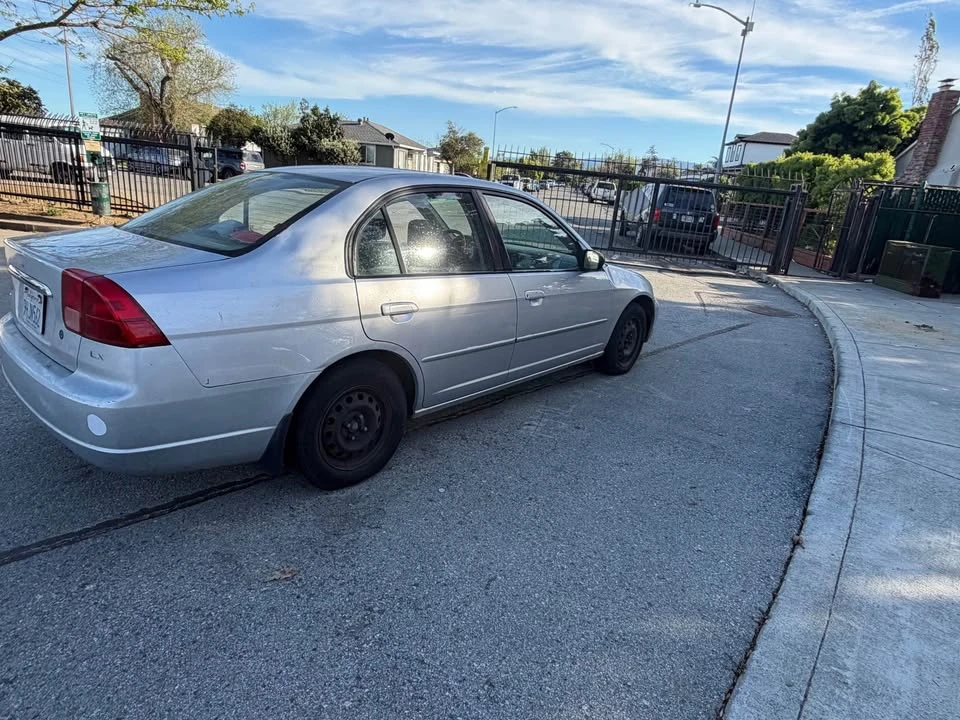2001 Honda Civic 7th Gen - Image 3 of 11