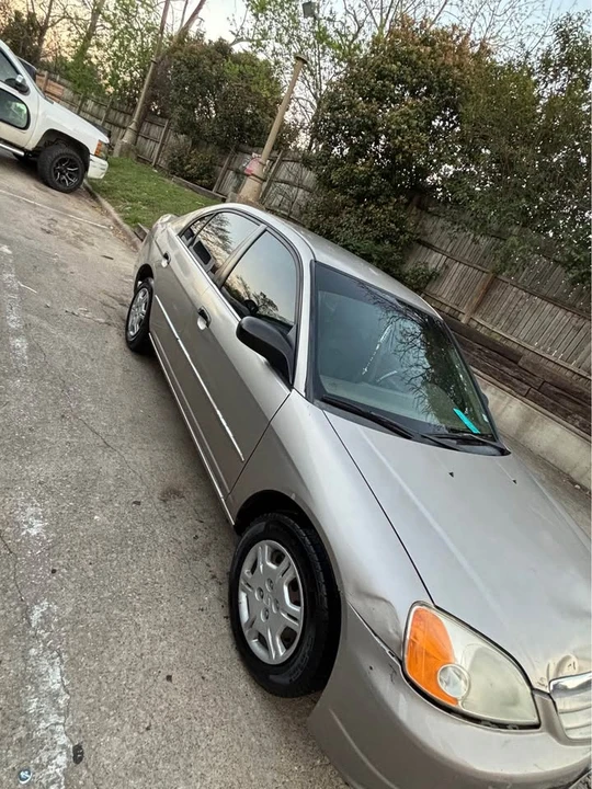 2001 Honda Civic 7th Gen - Image 2 of 8