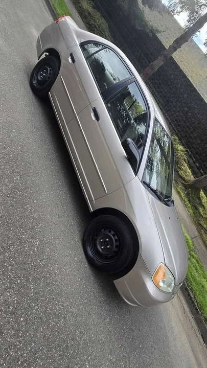 2001 Honda Civic 7th Gen - Image 2 of 4