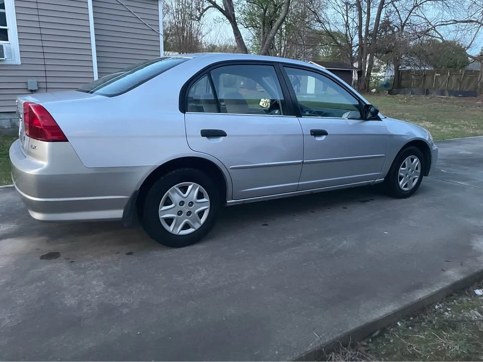 2001 Honda Civic 7th Gen - Image 2 of 10