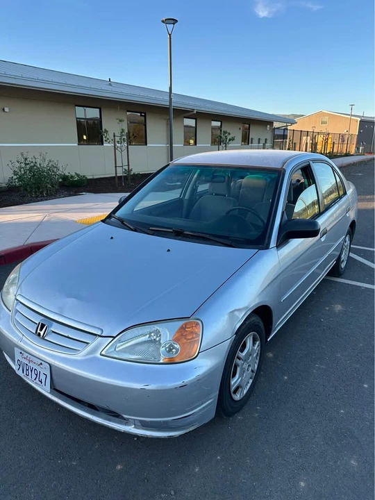 2001 Honda Civic 7th Gen - Image 2 of 9