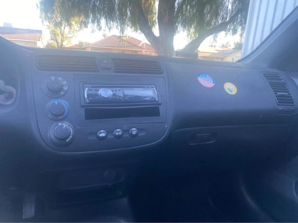 2001 Honda Civic 7th Gen - Image 10 of 15