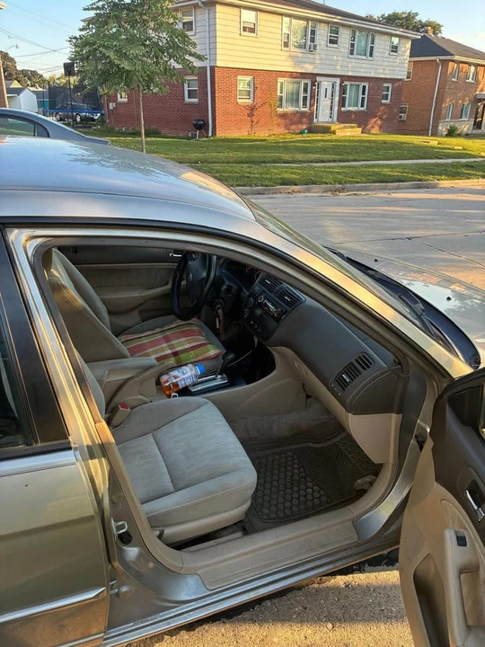 2001 Honda Civic 7th Gen - Image 2 of 10