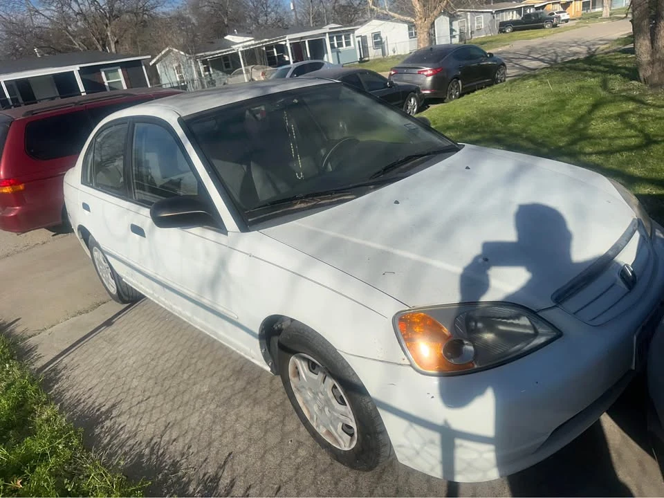 2001 Honda Civic 7th Gen - Image 2 of 4