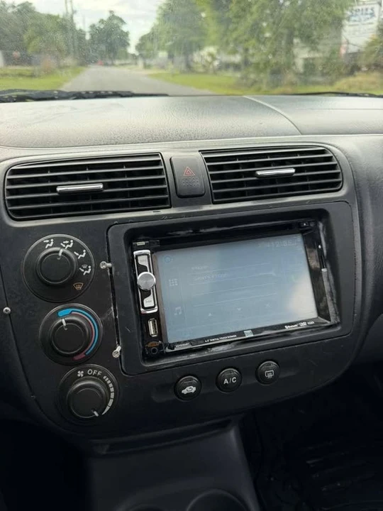 2001 Honda Civic 7th Gen - Image 18 of 20