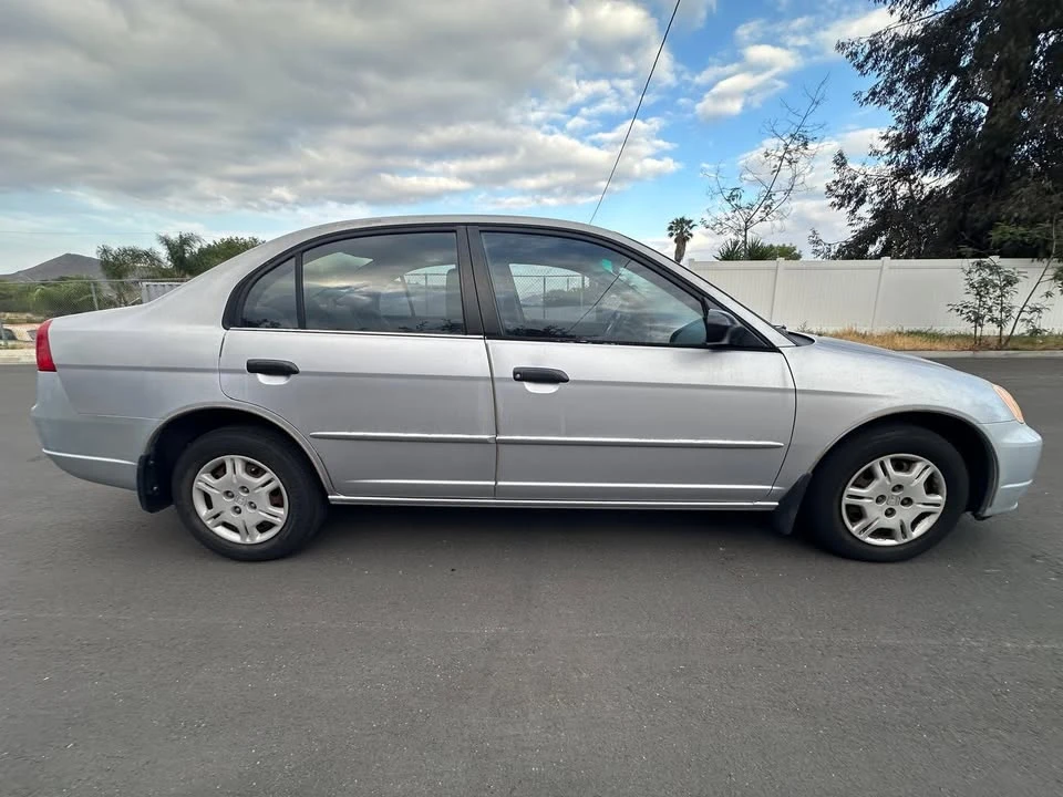 2001 Honda Civic 7th Gen - Image 4 of 17