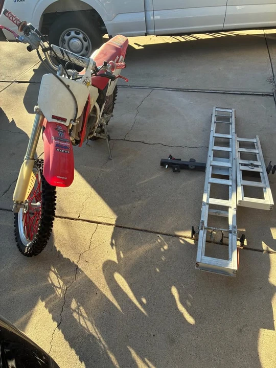 2001 Honda CR - Image 2 of 2