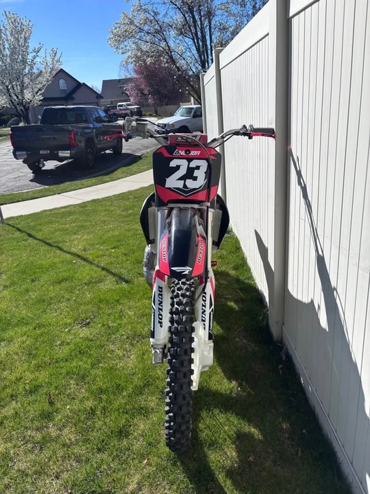 2001 Honda CR - Image 3 of 12