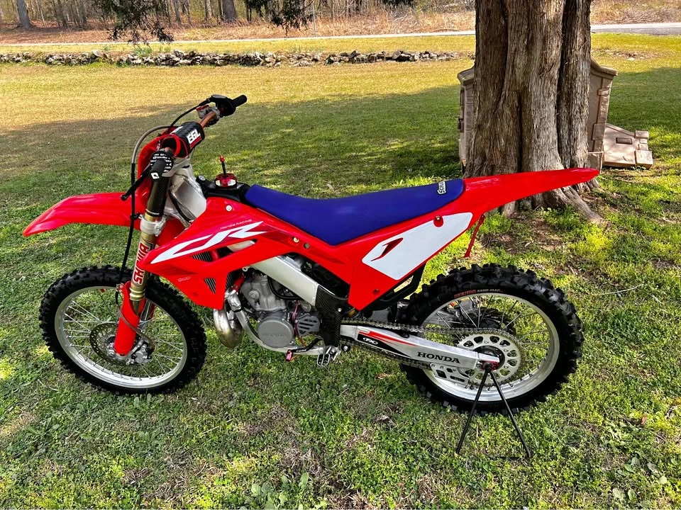 2001 Honda CR - Image 2 of 13
