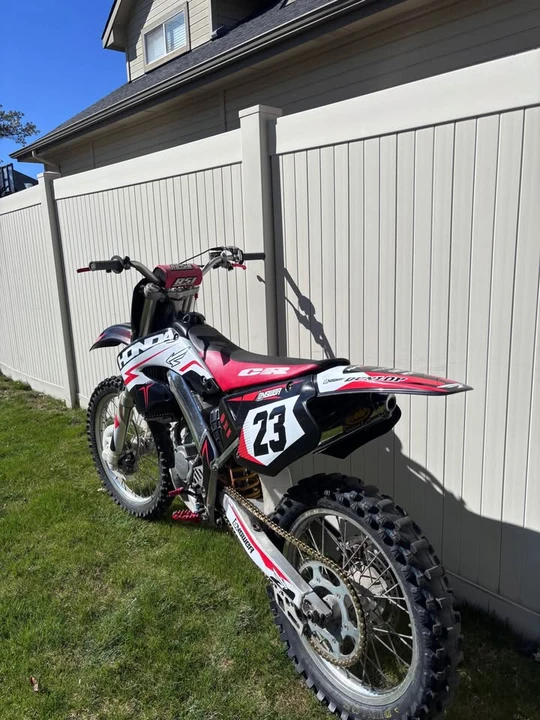 2001 Honda CR - Image 8 of 12