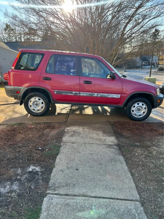 2001 Honda CR-V 1st Gen - Image 2 of 15