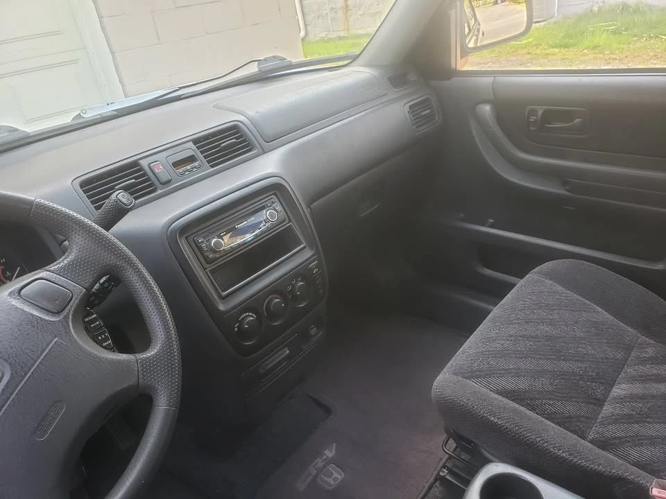 2001 Honda CR-V 1st Gen - Image 9 of 9