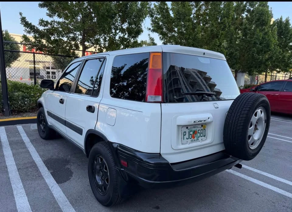 2001 Honda CR-V 1st Gen - Image 5 of 8