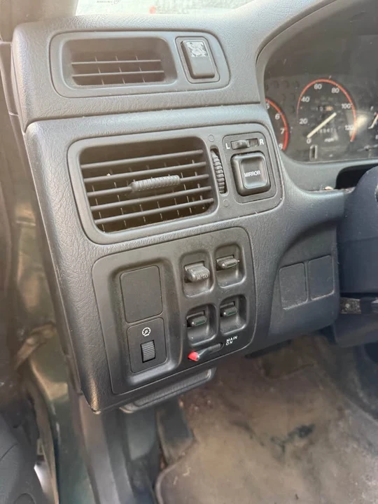 2001 Honda CR-V 1st Gen - Image 12 of 13