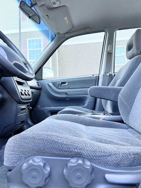 2001 Honda CR-V 1st Gen - Image 8 of 12
