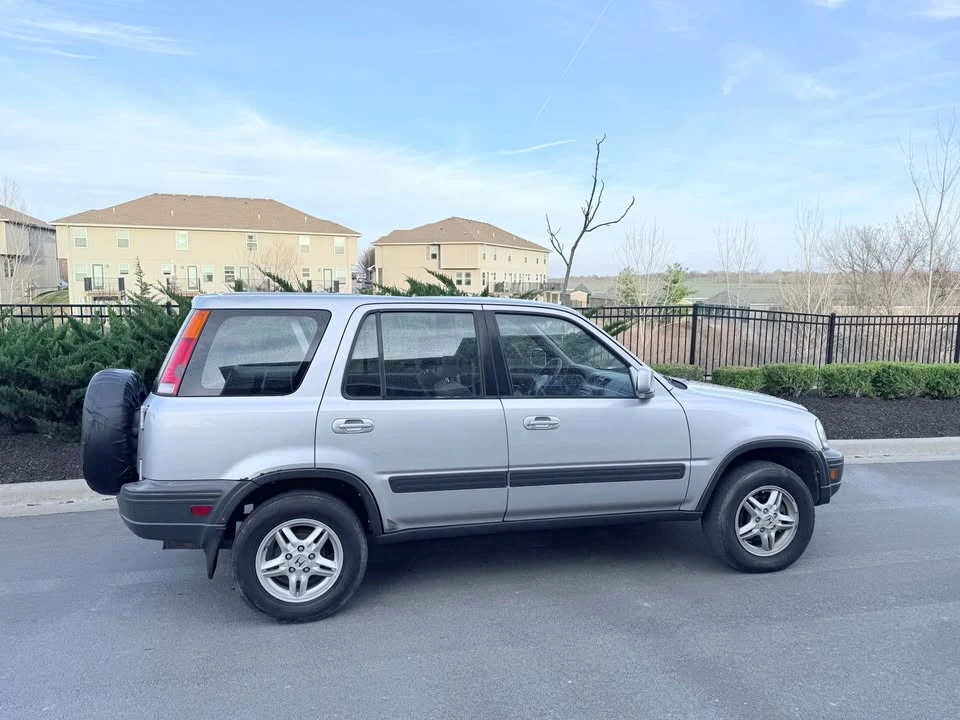 2001 Honda CR-V 1st Gen - Image 6 of 12