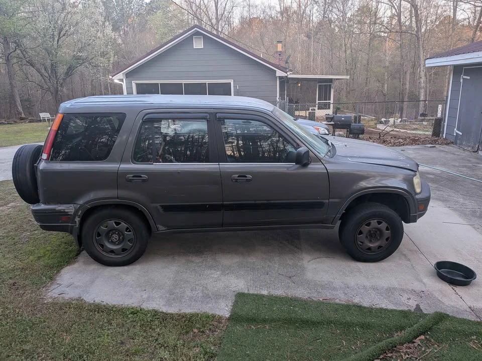2001 Honda CR-V 1st Gen - Image 2 of 4