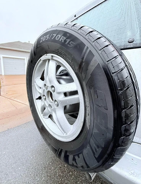 2001 Honda CR-V 1st Gen - Image 9 of 13