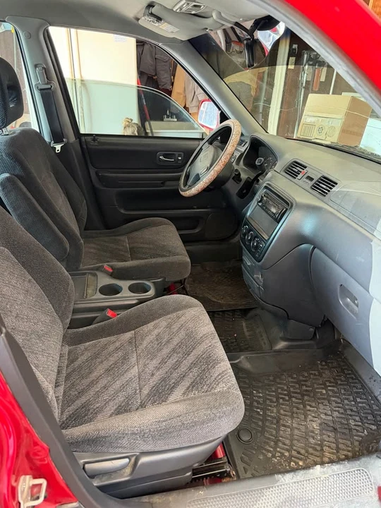 2001 Honda CR-V 1st Gen - Image 11 of 14