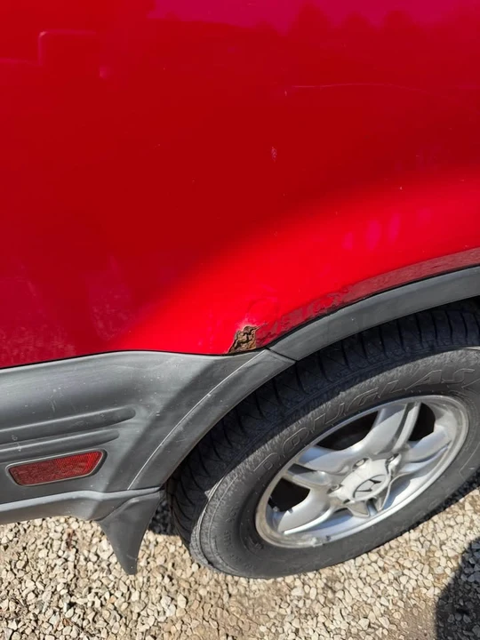 2001 Honda CR-V 1st Gen - Image 5 of 14