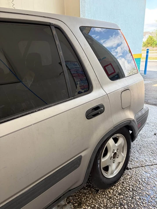 2001 Honda CR-V 1st Gen - Image 8 of 15