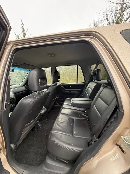 2001 Honda CR-V 1st Gen - Image 12 of 15