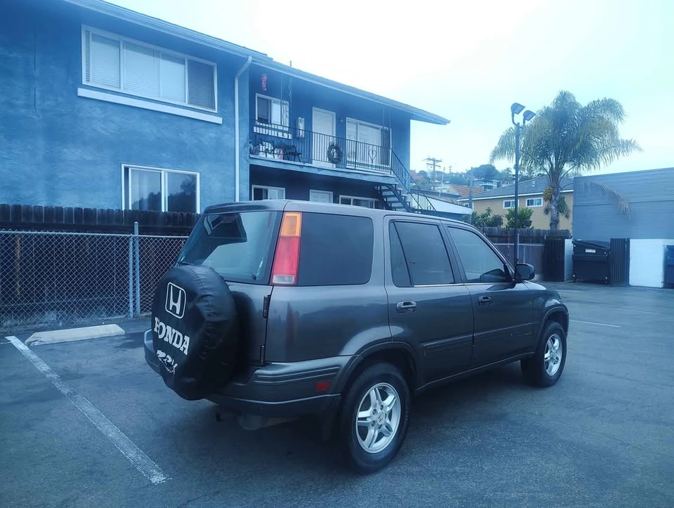 2001 Honda CR-V 1st Gen - Image 8 of 9