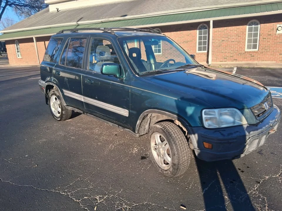 2001 Honda CR-V 1st Gen - Image 2 of 10