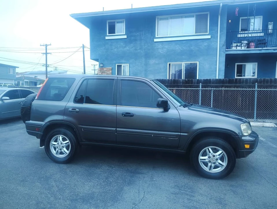 2001 Honda CR-V 1st Gen - Image 4 of 9