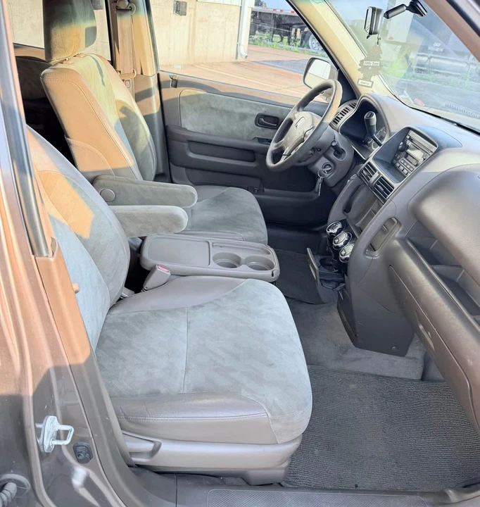 2001 Honda CR-V 1st Gen - Image 9 of 10