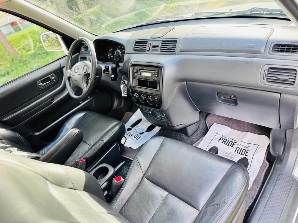 2001 Honda CR-V 1st Gen - Image 12 of 16