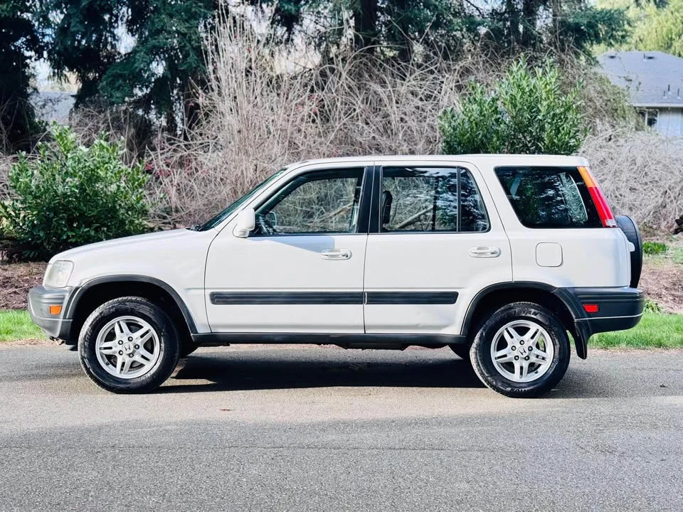 2001 Honda CR-V 1st Gen - Image 2 of 16