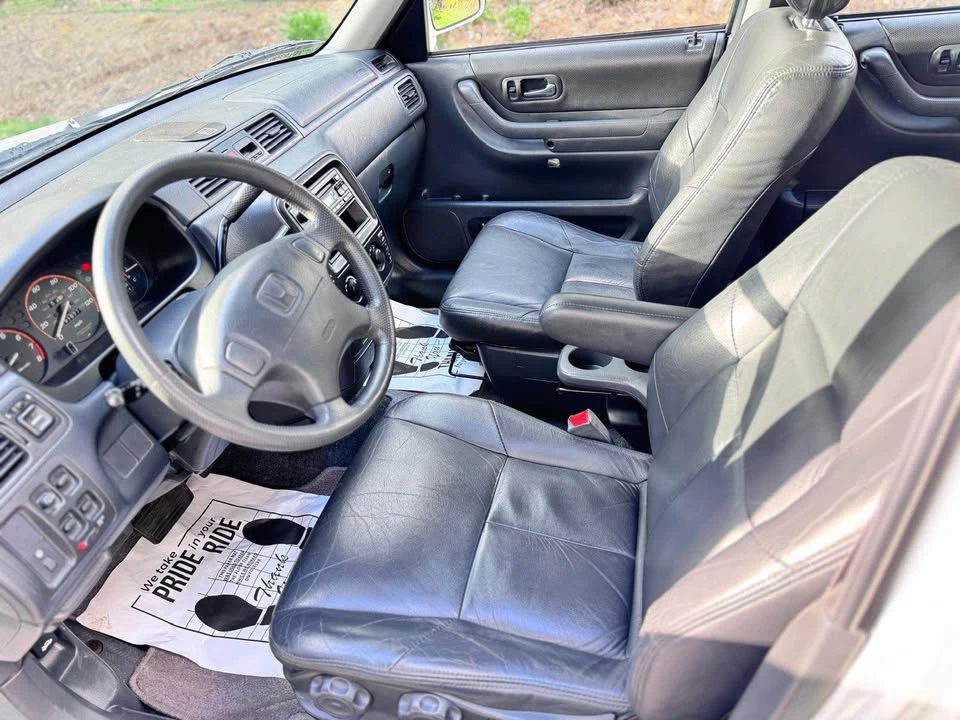 2001 Honda CR-V 1st Gen - Image 9 of 16