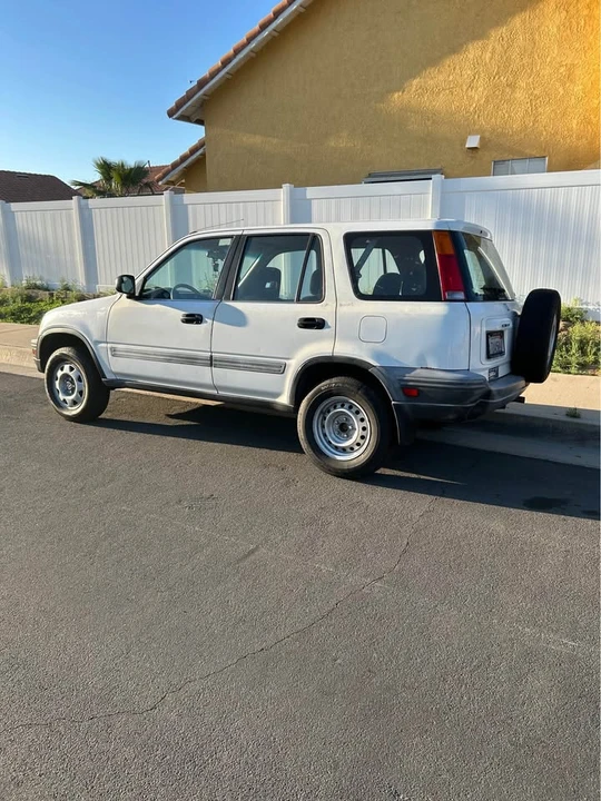 2001 Honda CR-V 1st Gen - Image 9 of 10